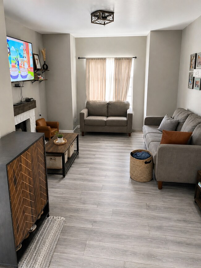 Foto del edificio - 8070 Haven View Dr