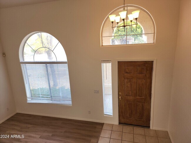 Foto del edificio - 10079 E Gray Rd