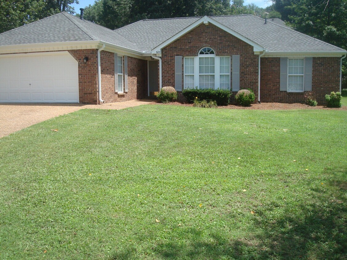 Primary Photo - 522 Williamsport Dr