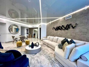 Building Photo - 17301 Biscayne Blvd