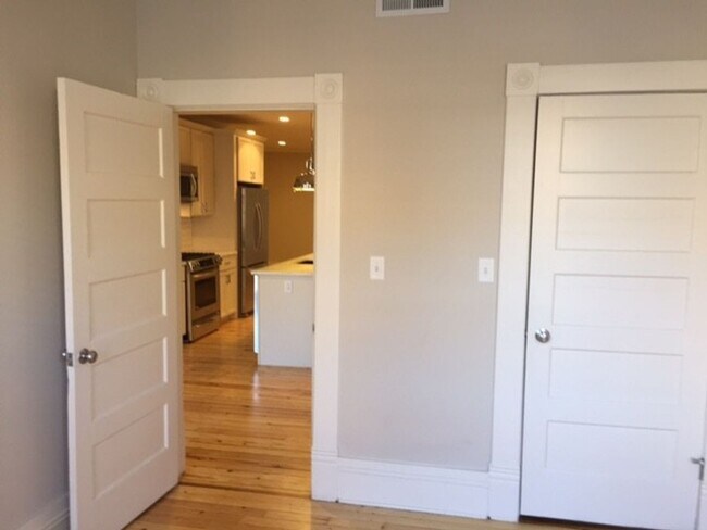 Foto del interior - 692 N High St