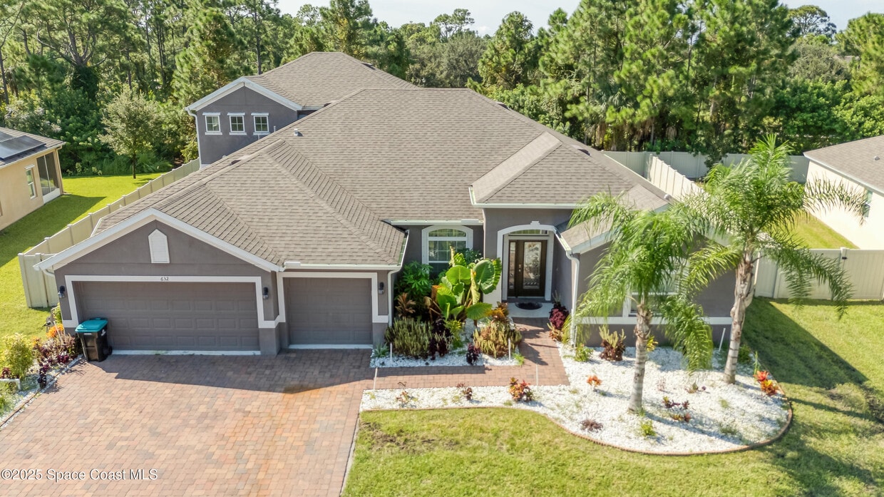 Primary Photo - 632 Stonebriar Dr