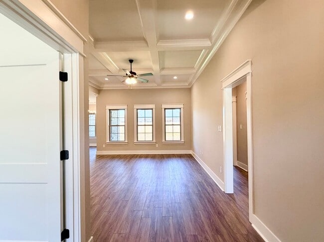 Building Photo - 521 Bristleleaf Path