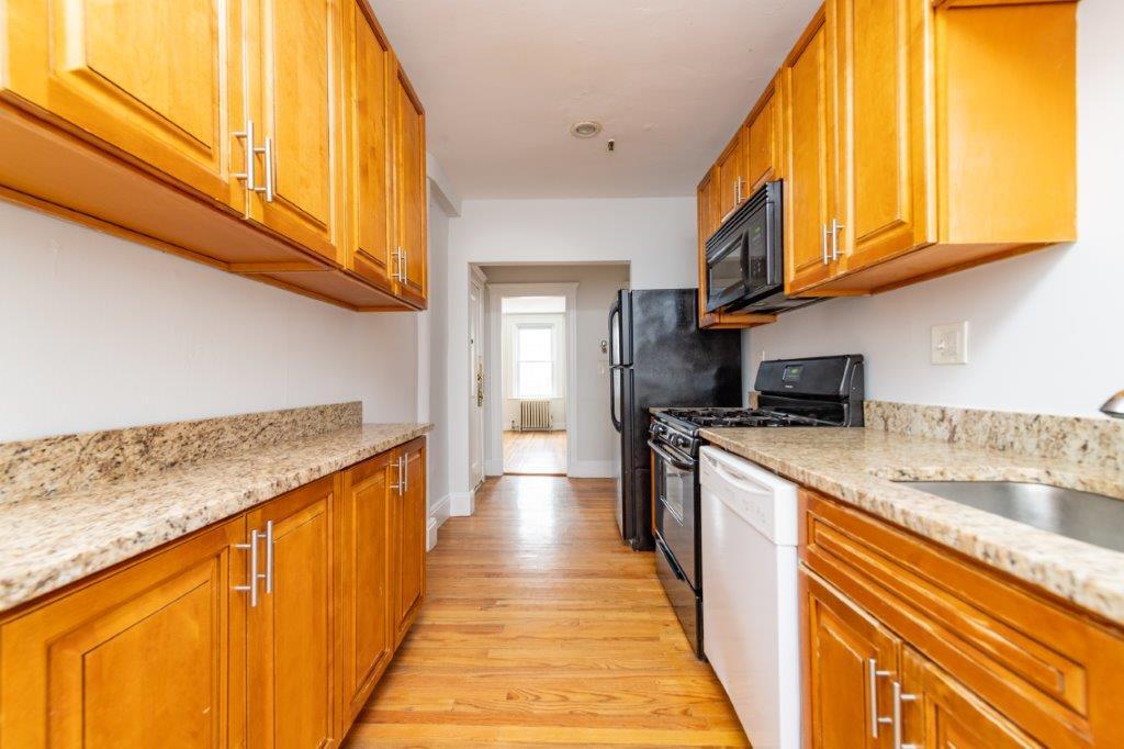 Primary Photo - 276 Chestnut Hill Ave