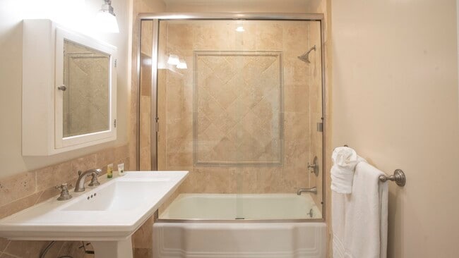 Building Photo - Ocean Condos- All Ocean View Apartments!