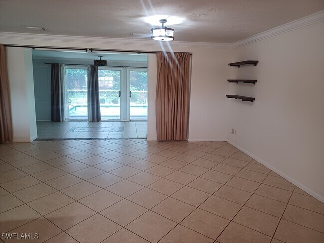 Foto del edificio - 4233 SE 8th Pl