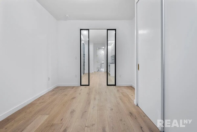 Foto del edificio - 93 Hicks St