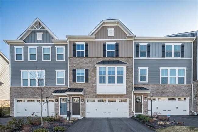 Foto del edificio - 444 Greenwood Dr