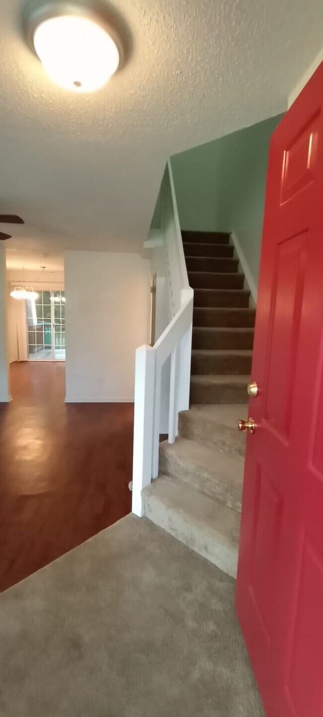 Foto del edificio - 6121 Windsor Gate Ln