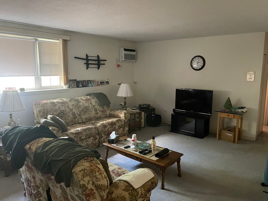 215 Rock St Unit j1, Norwood, MA 02062 Condo for Rent in Norwood, MA