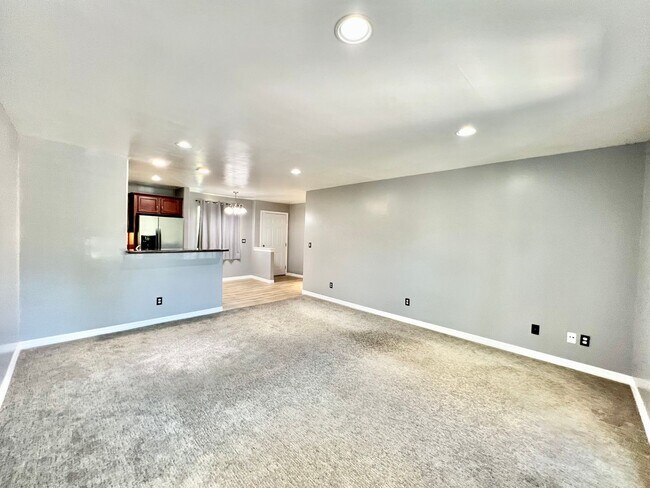 Building Photo - Beautiful 1Bd/1Ba down the street from SDSU!