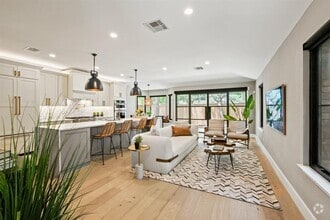 Building Photo - 9300 Linkmeadow Dr