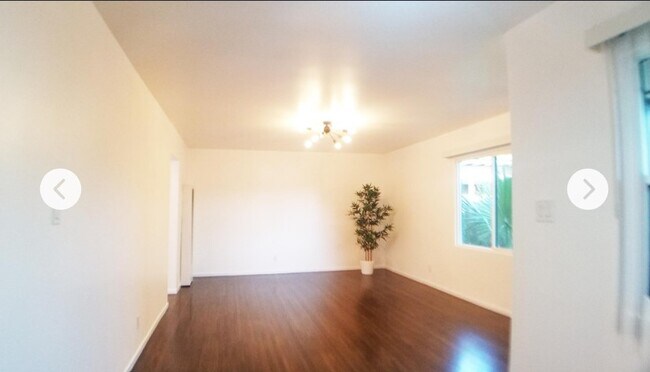 Living Room - 5607 Clemson St