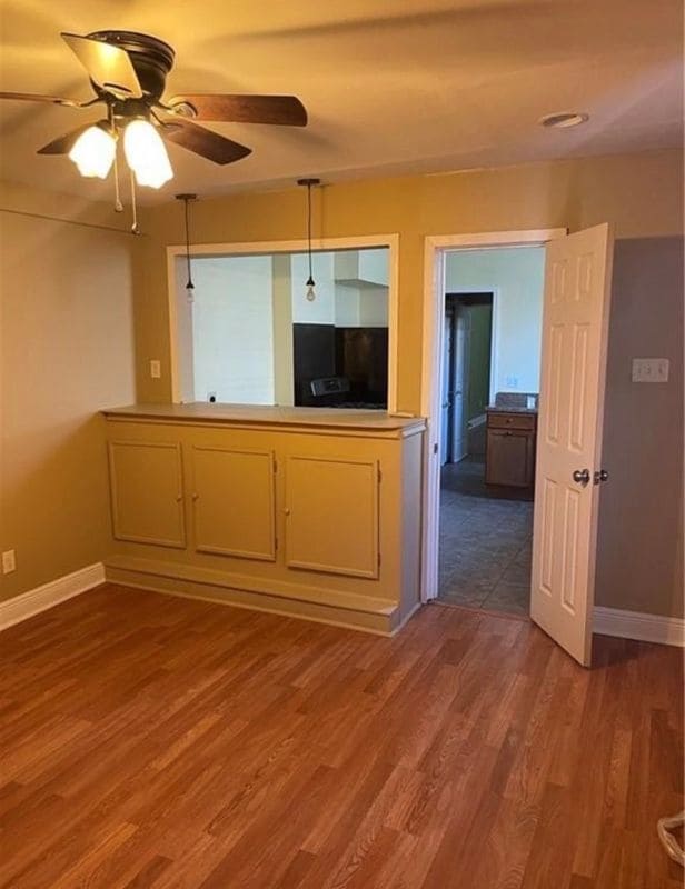 Foto del edificio - 8927-29 HICKORY Street