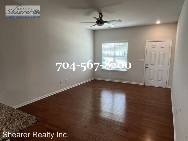 Foto del edificio - 3 br, 2.5 bath House - 6534 Revolutionary ...