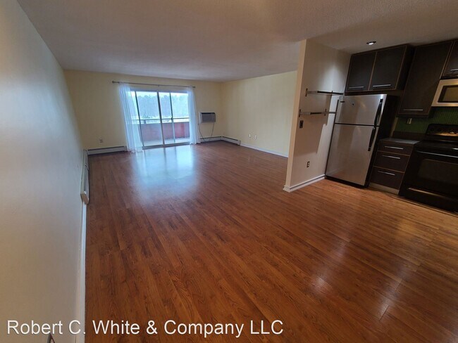 Building Photo - 1 br, 1 bath House - 12 Stony Brook Dr Apt B4