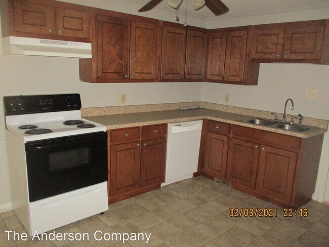 Foto del edificio - 106 Ravenwood Ct