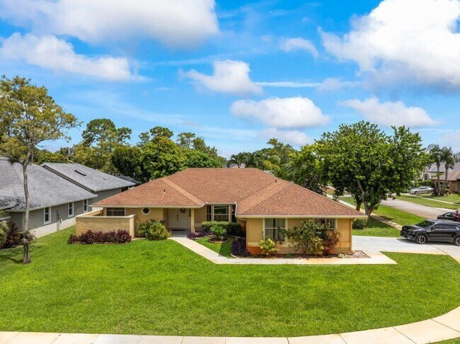 Foto del edificio - 13679 Callington Dr