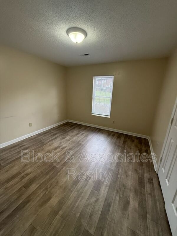 Foto del edificio - 1249 Old Liberty Rd