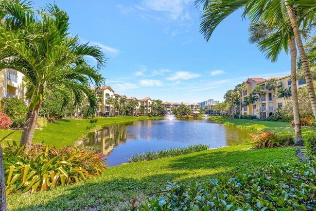 Foto del edificio - 300 Uno Lago Dr