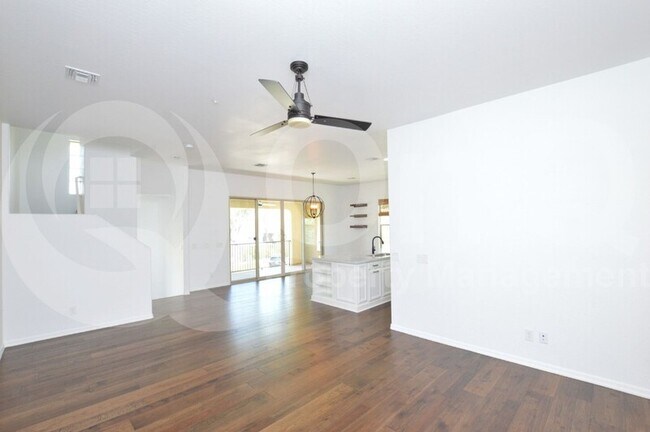 Foto del edificio - 7055 W Linda Ln
