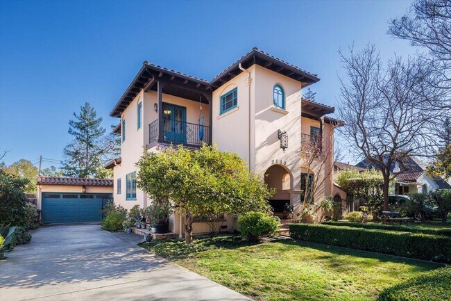 Building Photo - 2113 Hopkins Ave