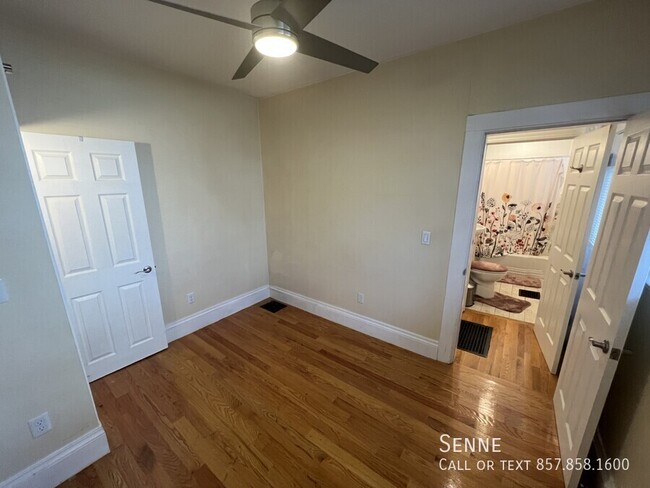 Building Photo - Modern 3-Bedroom in Davis Square – In-Unit...