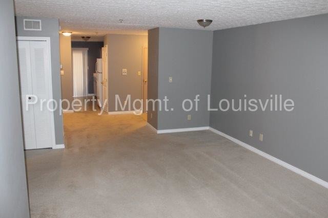 Building Photo - 1180 Neon Way