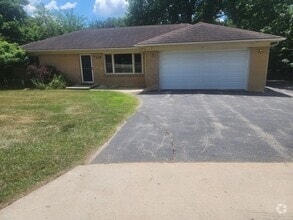 Building Photo - 2807 Spring Creek Rd