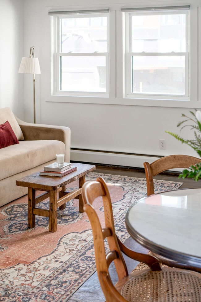 Foto del edificio - 202 S Henry St