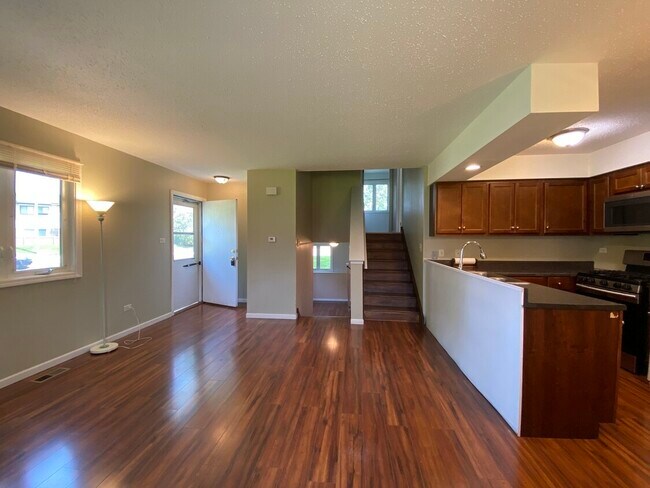 Building Photo - 950 Inverrary Ln