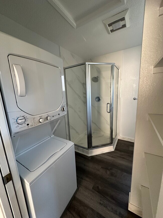 Foto del edificio - 4339 Santa Rita Rd