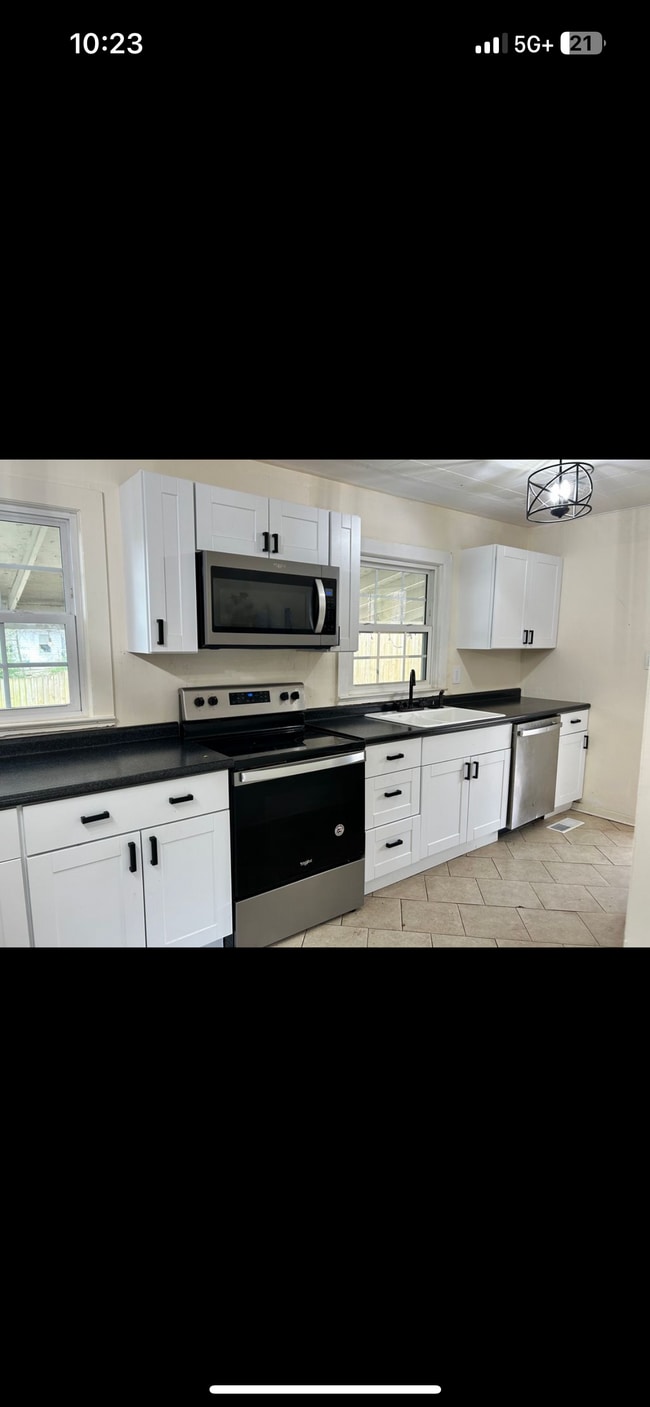 Building Photo - 131 Druid Dr