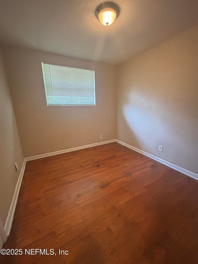 Foto del edificio - 2128 Lambert St