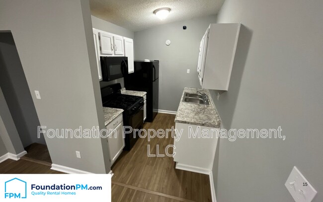 Foto del edificio - 593 Bonwood Ave