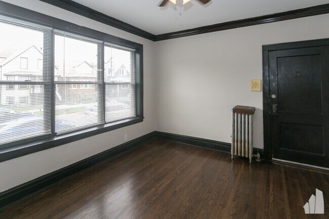 Foto del edificio - 3827 N Drake Ave