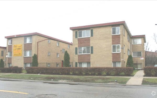 Primary Photo - 1123 Broadway Ave