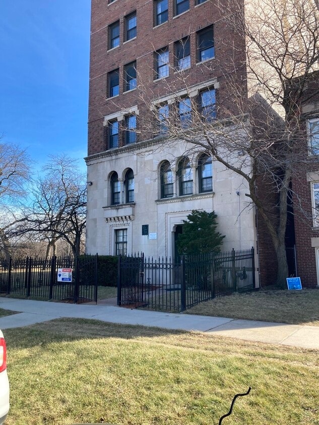 Foto principal - 3017 E 78th St