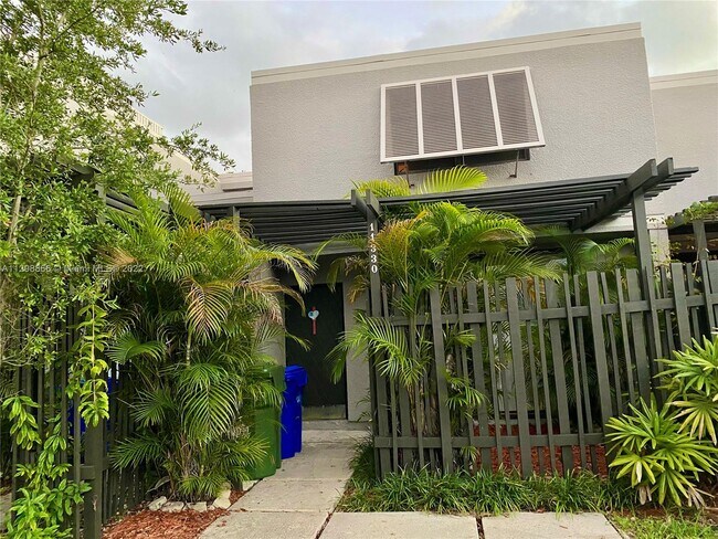 Foto del edificio - 11330 NW 15th Ct
