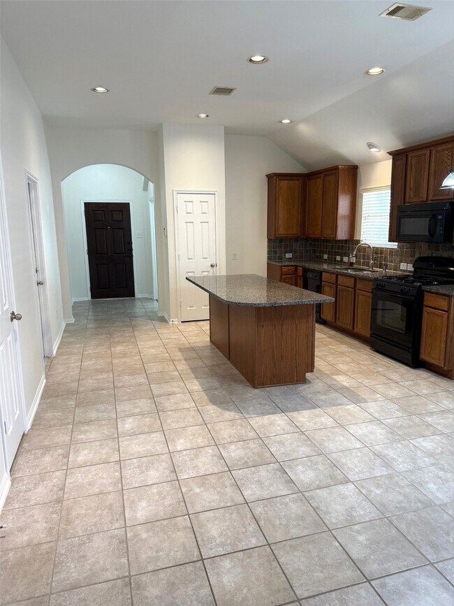 Foto del edificio - 16818 Ranger Ridge Dr