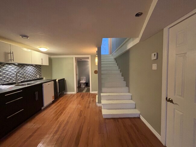 Photo du bâtiment - Apartment For Rent