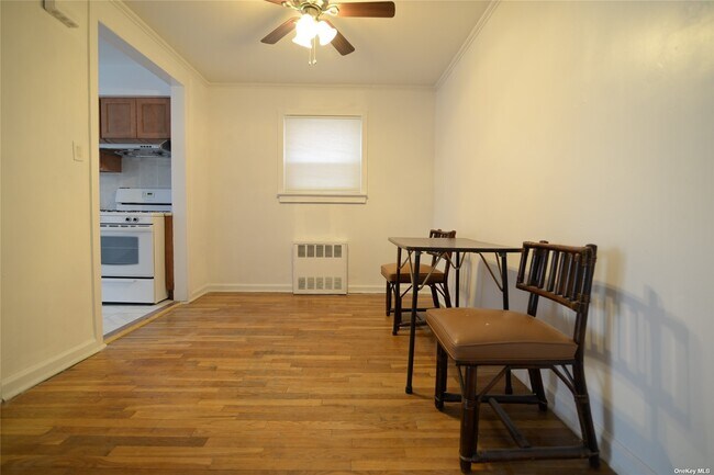 Building Photo - 201-15 42nd Ave