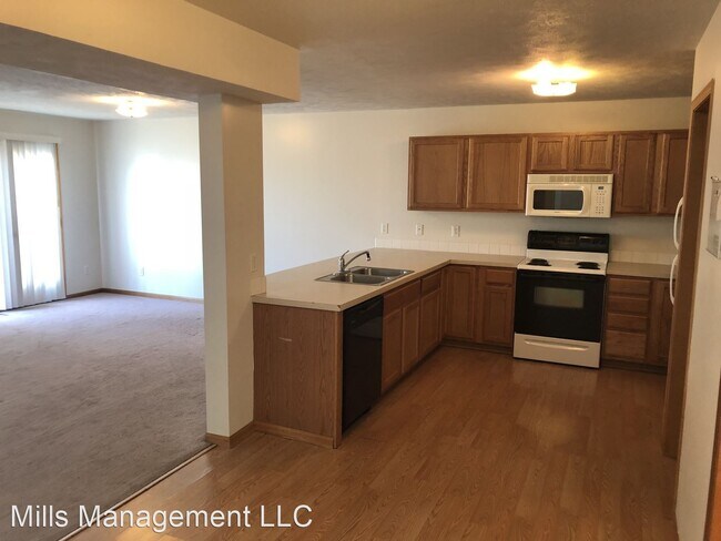 Building Photo - 4 br, 4.5 bath House - 7311 Whitewater