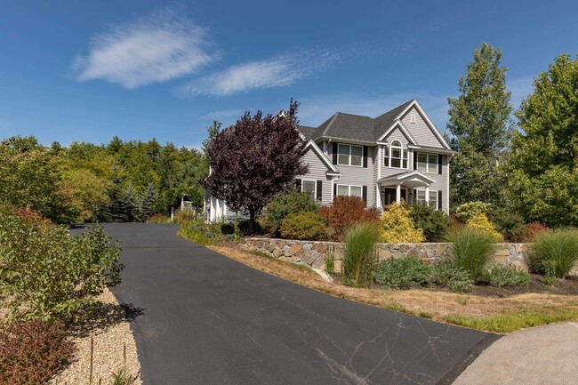 Foto del edificio - 32 Olive Meadow Ln