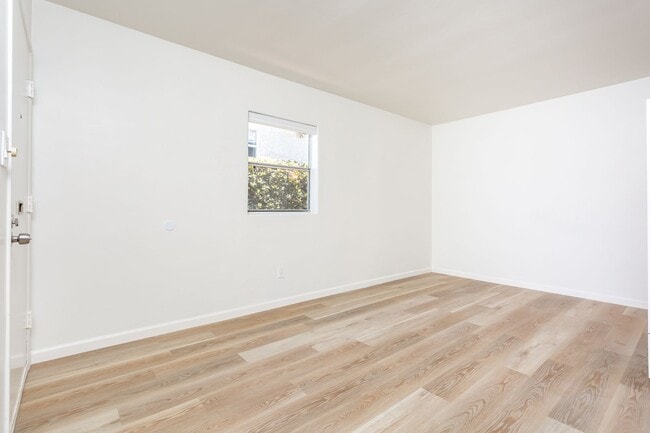 Building Photo - 4601-4607 Muir Ave.