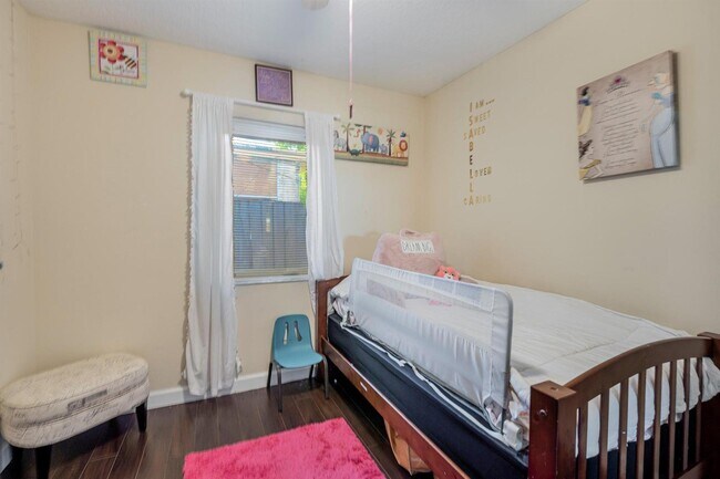 Foto del edificio - 6824 SW 5th St