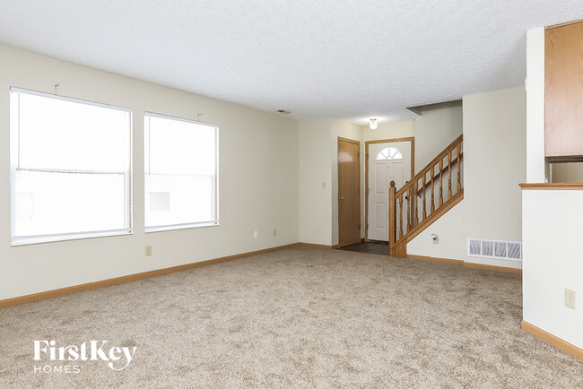Building Photo - 6204 Kensington Glen Dr