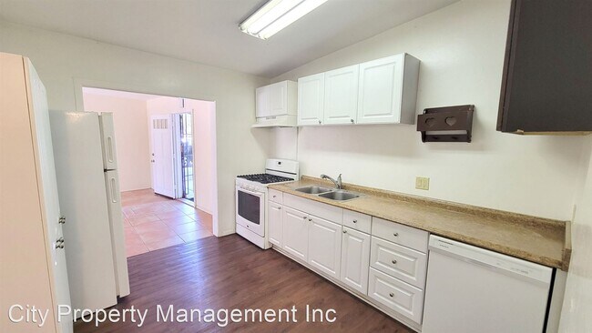 Building Photo - 4 br, 2 bath House - 13634 Midland Rd