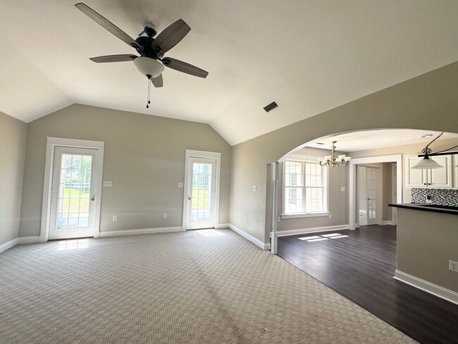 Building Photo - 121 Terrilynn Way