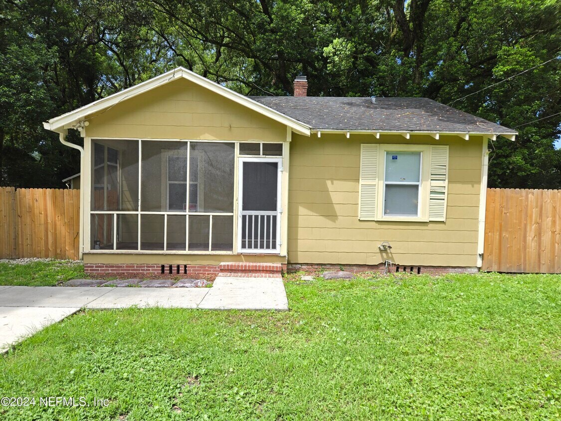 Primary Photo - 8930 6th Ave